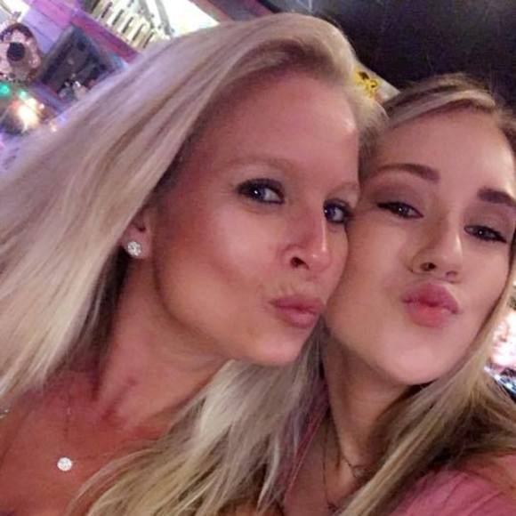 Meet your Posher, Kelly - Picture 1 of 1